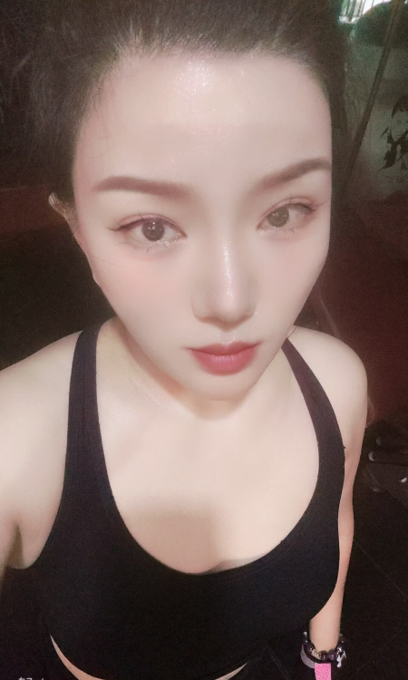 罗湖健身瑜伽老师百合