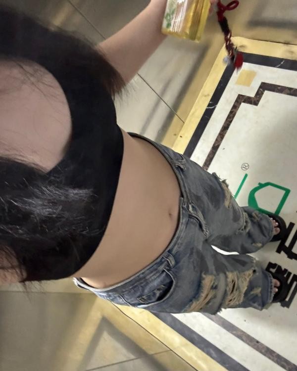 杭州钱塘微胖嫩妹