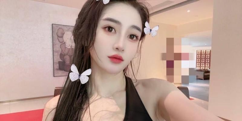 舞蹈老师雅雯流连忘返