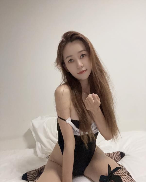 白云高挑风骚御姐毒龙