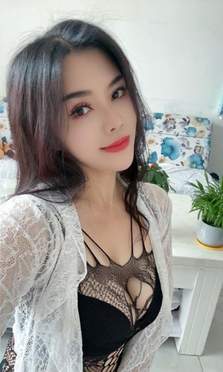 回锅大胸少妇琳琪