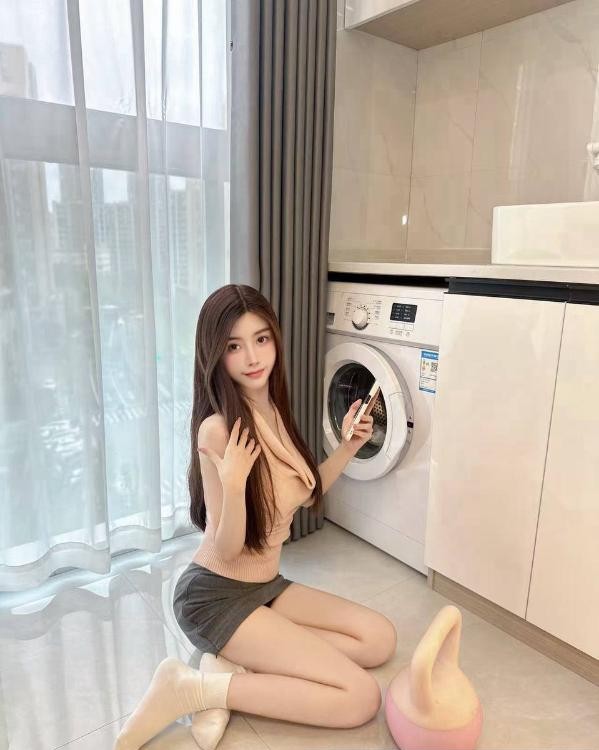 风骚迷人大胸御姐