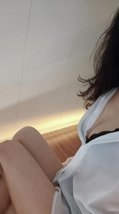 服务系漂亮少妇糖琳