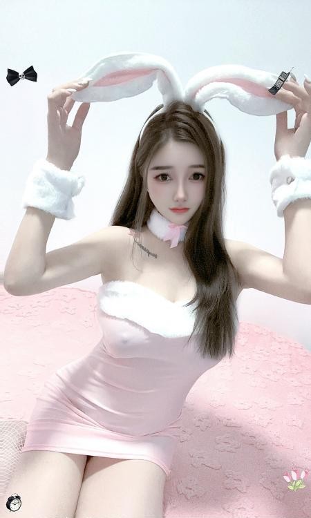 吴中性感美少女