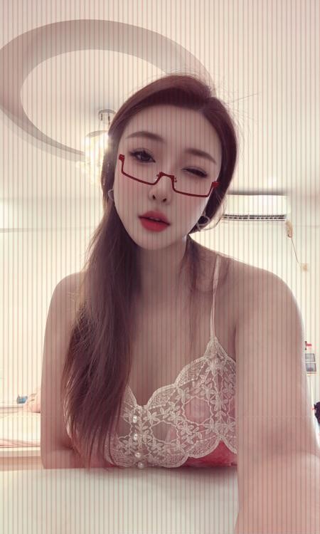 汉阳颜值御姐雯宝