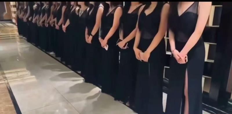 上海情趣黑丝两姐妹