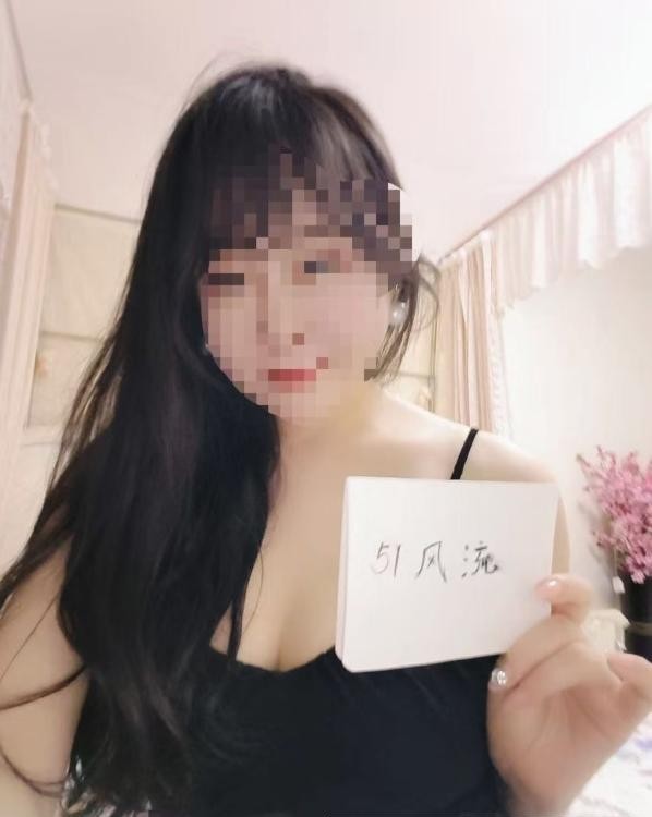 服务系美少妇会喷水