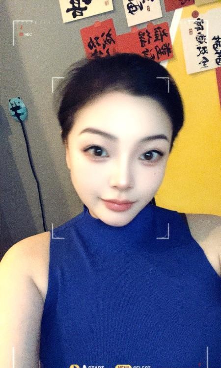 肤白虎牙妹文文