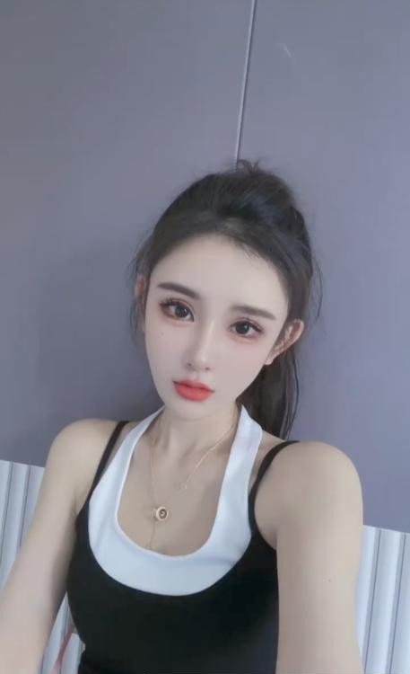 瘦高老师苏小小