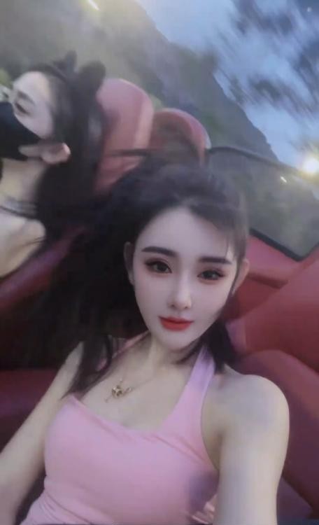 瘦高老师苏小小