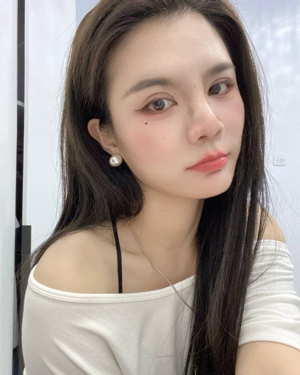 番禺御姐反差梓梓