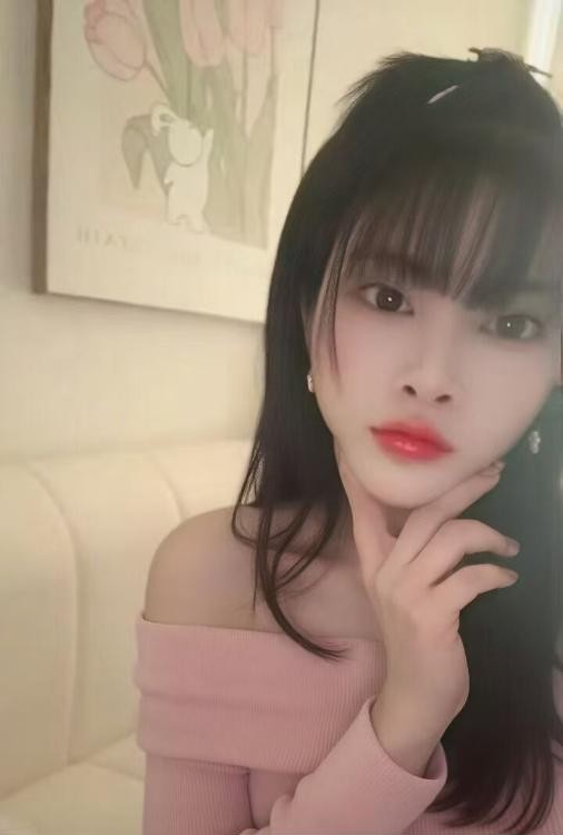 三里街小美女可欣