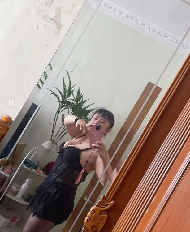 上海徐家汇大奶熟女