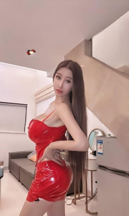 巨乳翘臀网红善朵