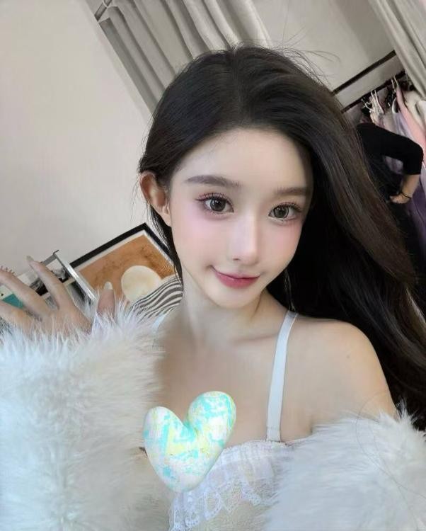 网红款高颜值小妹