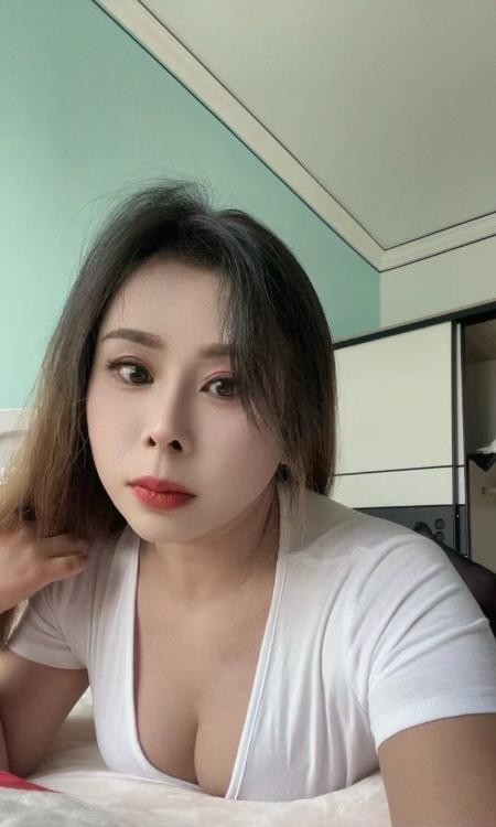 南信大附近大奶熟妇