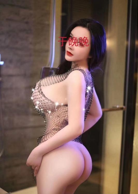 市中心巨乳于晚晚