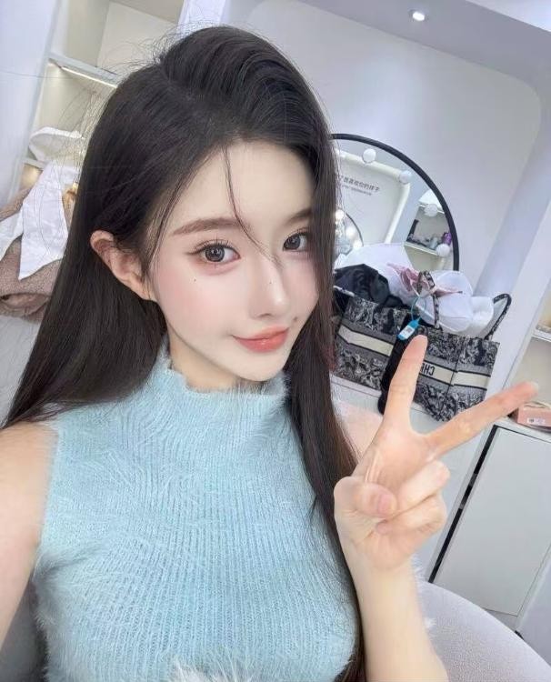 网红款高颜值小妹