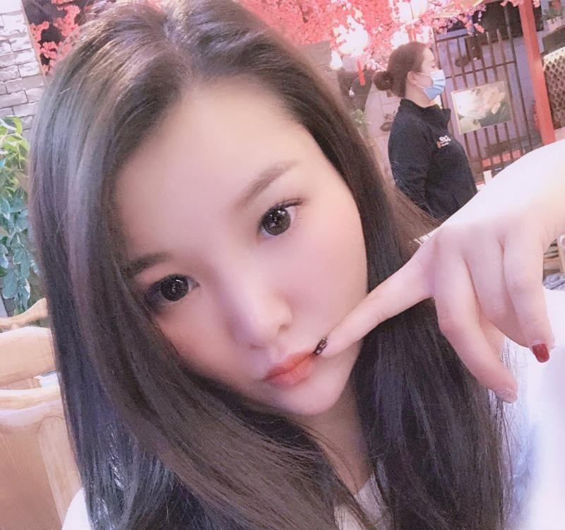 长宁桃子美甲师