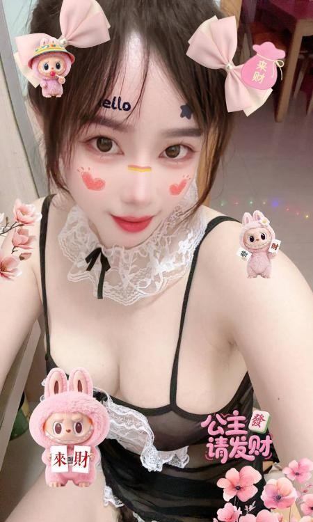 二战白嫩大奶小甜心