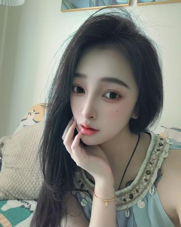 江汉气质零零后