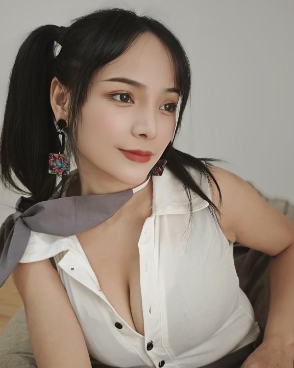 D罩小姐姐女仆诱惑