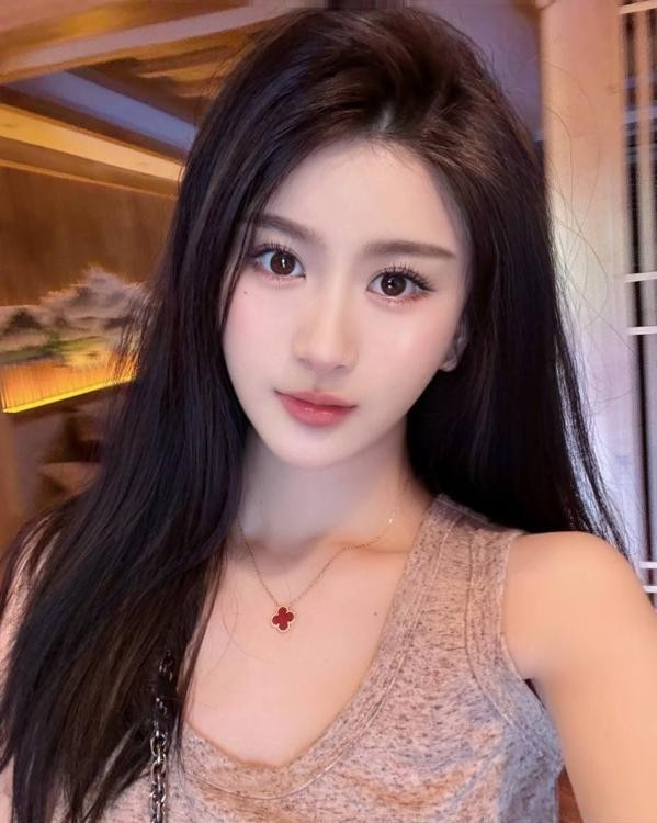 静安瑜伽老师CC