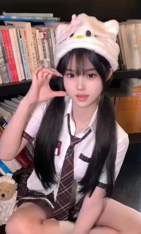 金牛兼职三点粉学妹