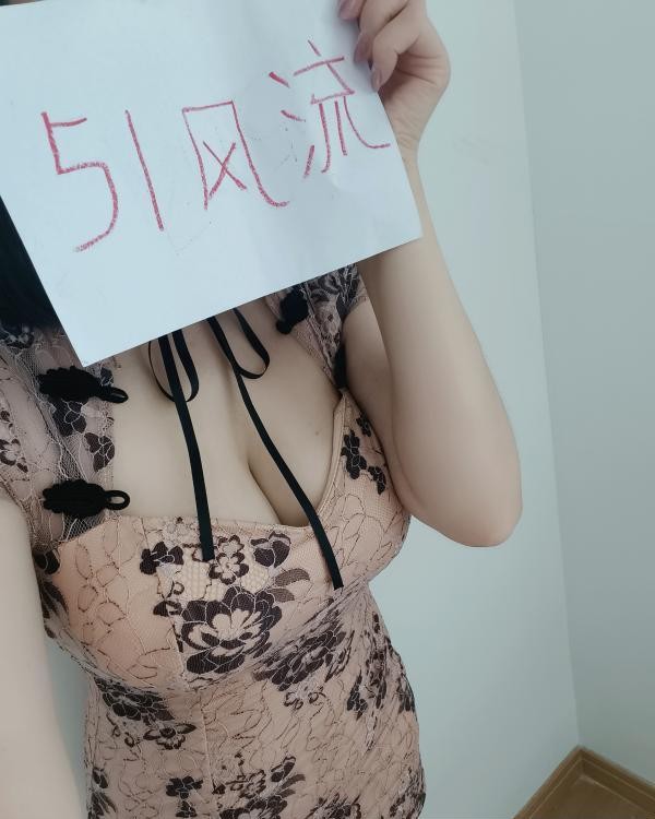 湖滨商业街美少女