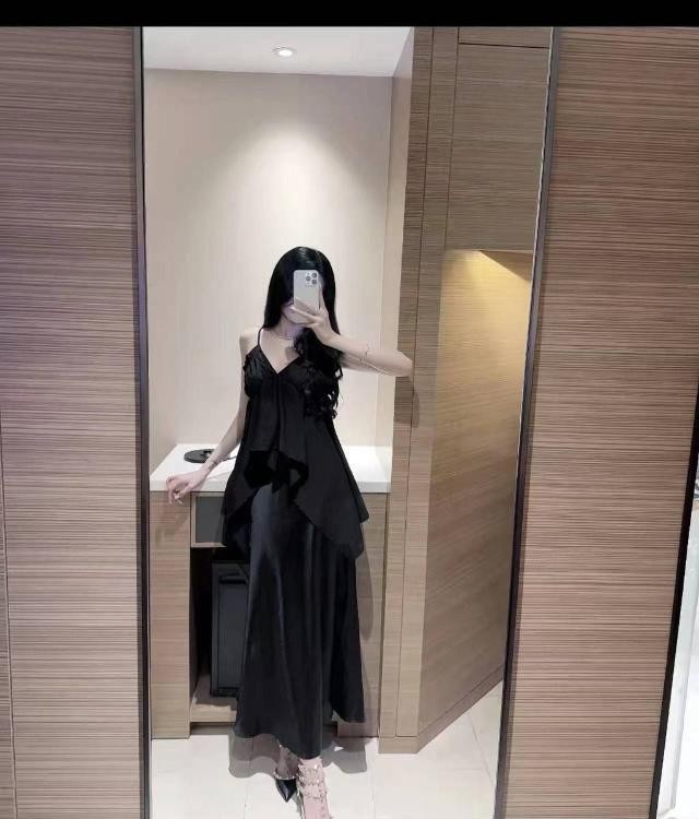 纯欲风性感文艺小妹