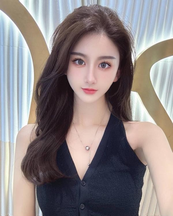 颜值瑜伽老师CC