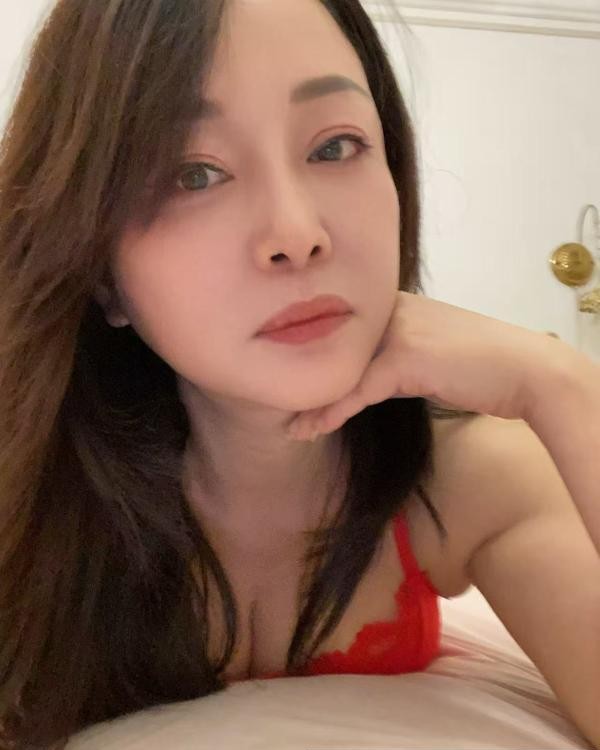 熟女气质御姐莨子