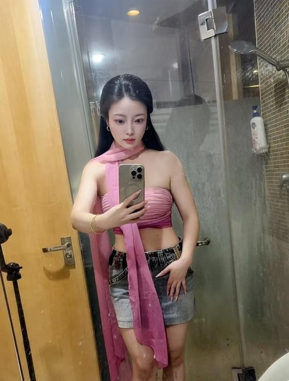 柒柒诱人大奶旗袍