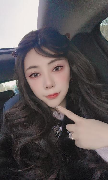 网红脸桃子