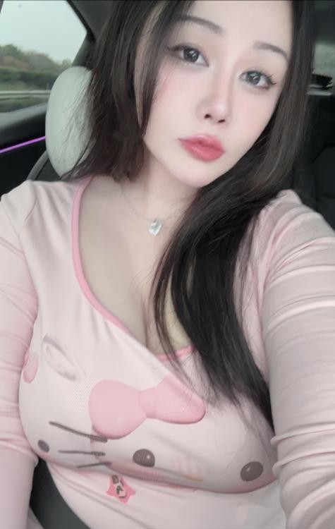 一米七的大胸妹