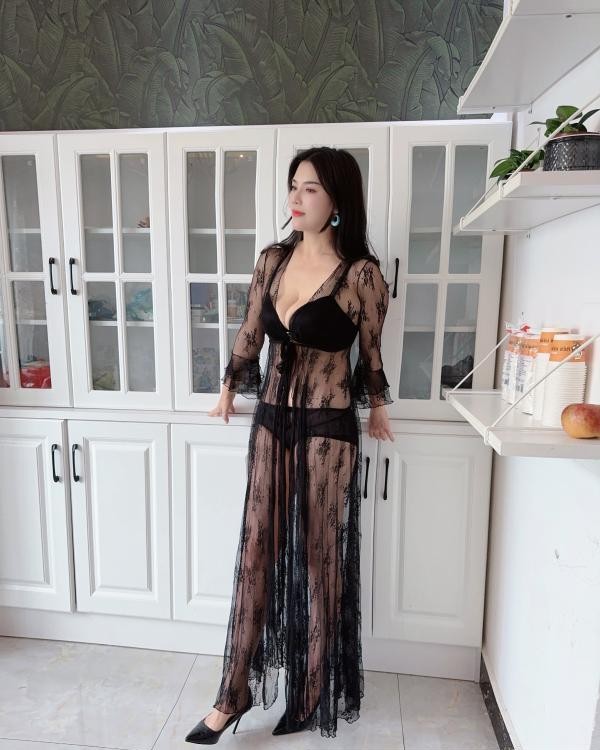 五华丰韵长腿御姐