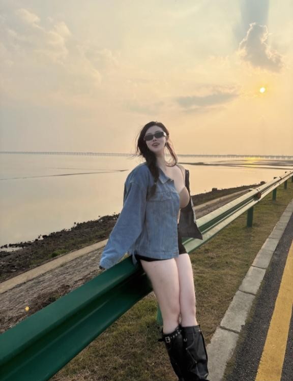 一米七的大胸妹