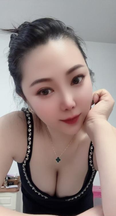 巨乳奶香姐姐回沪啦