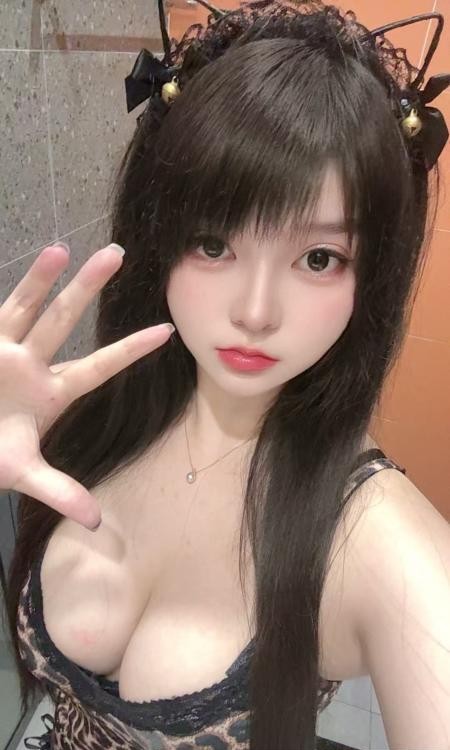 龙岗大胸妹妹