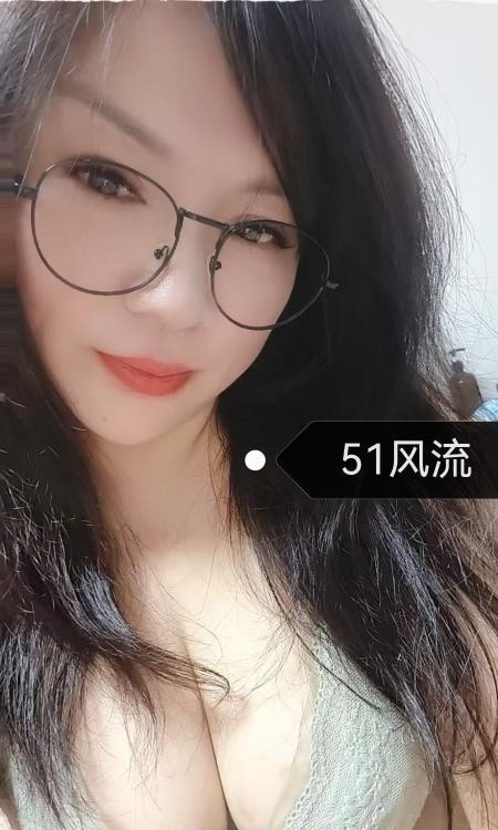 可角色扮演的便宜少妇