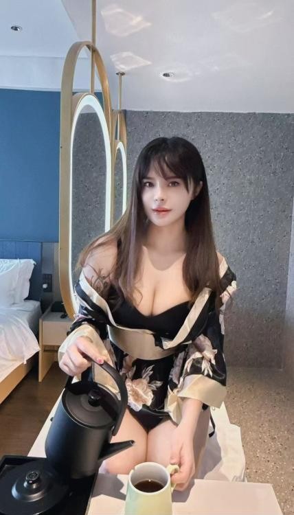 服务小姐姐若兰