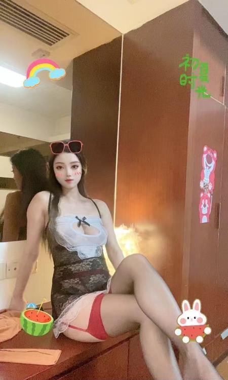 口活贼棒的御姐