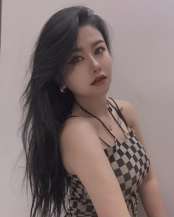 龙华D奶木子
