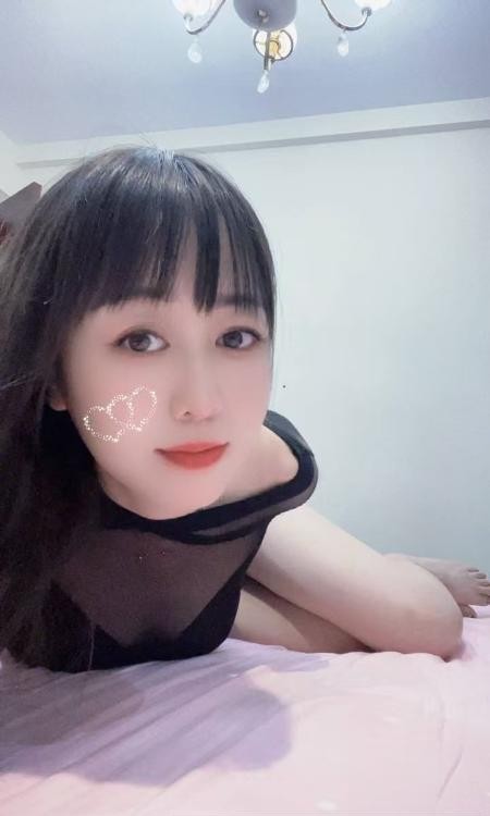 细腰川渝小姐姐