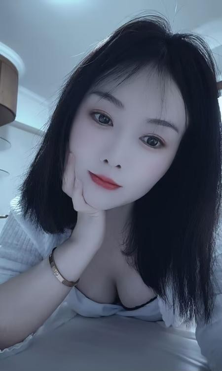 白嫩美乳嫩姝