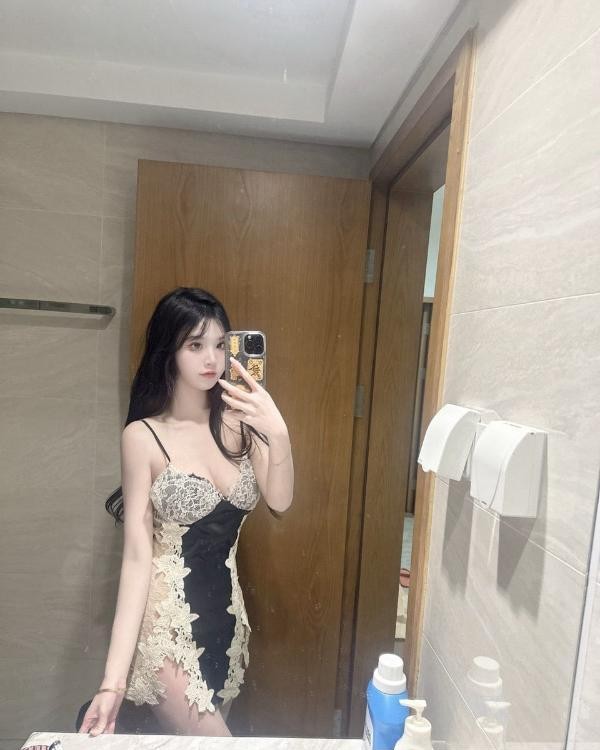 风骚榨汁大奶小骚货