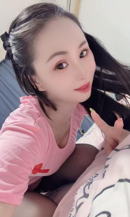 苗条水多的小姐姐