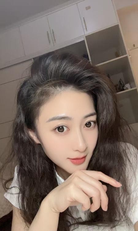 00 后极品御姐