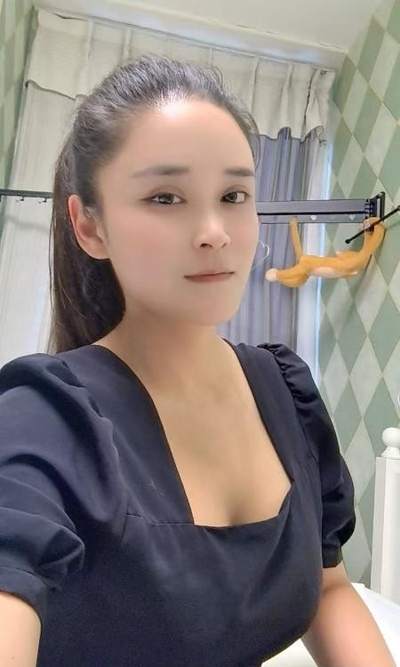 轻熟骚女瑶瑶