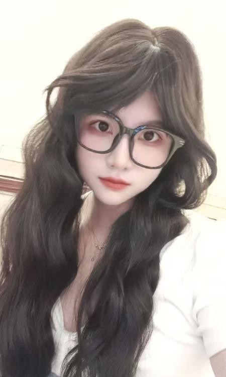 滨江眼睛妹子